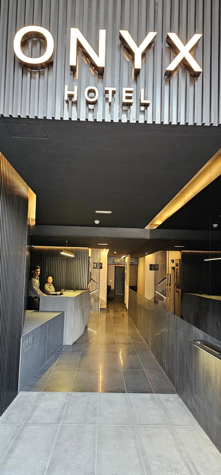 Onyx Hotel 3*