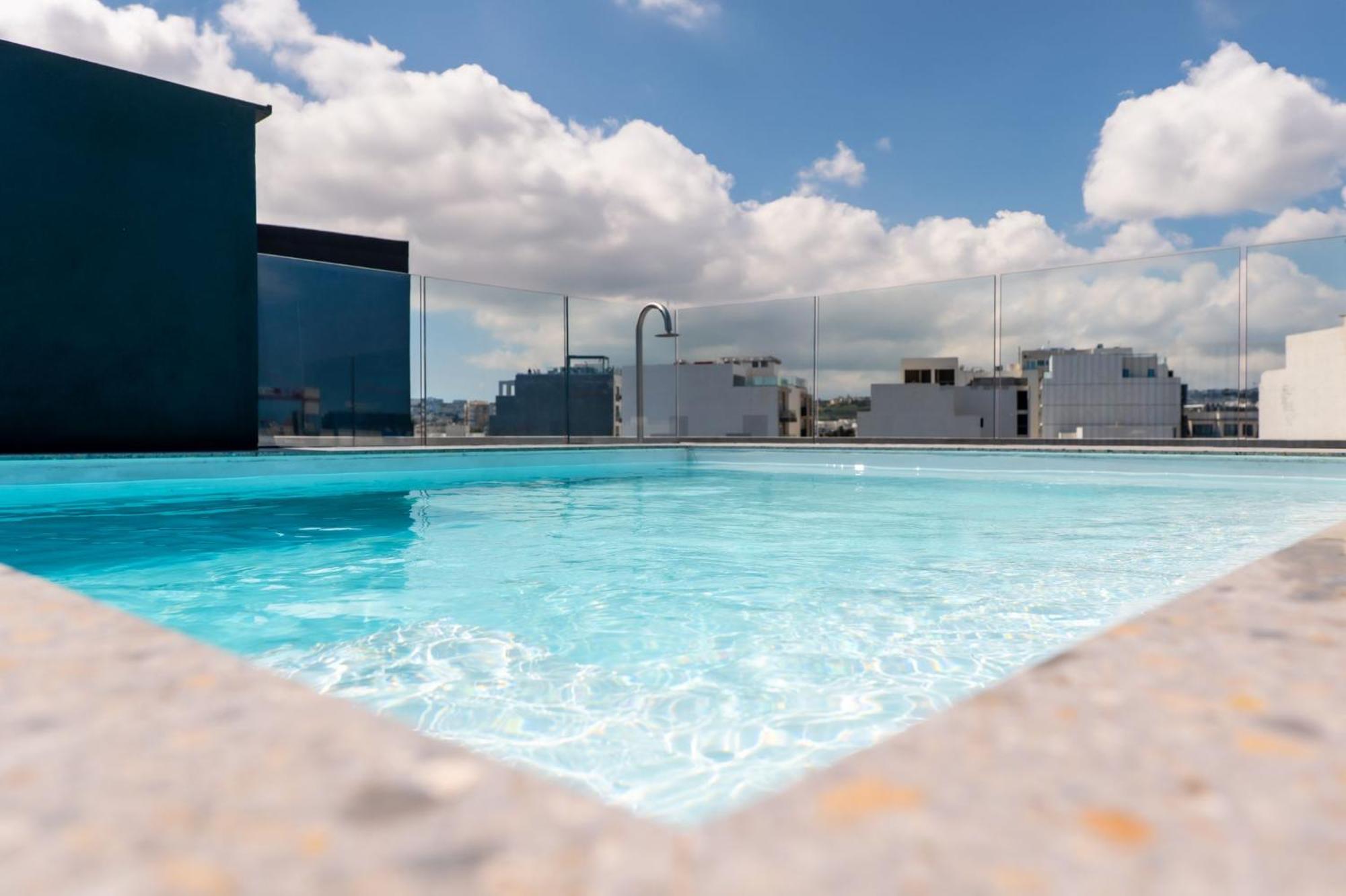 Onyx Hotel 3*