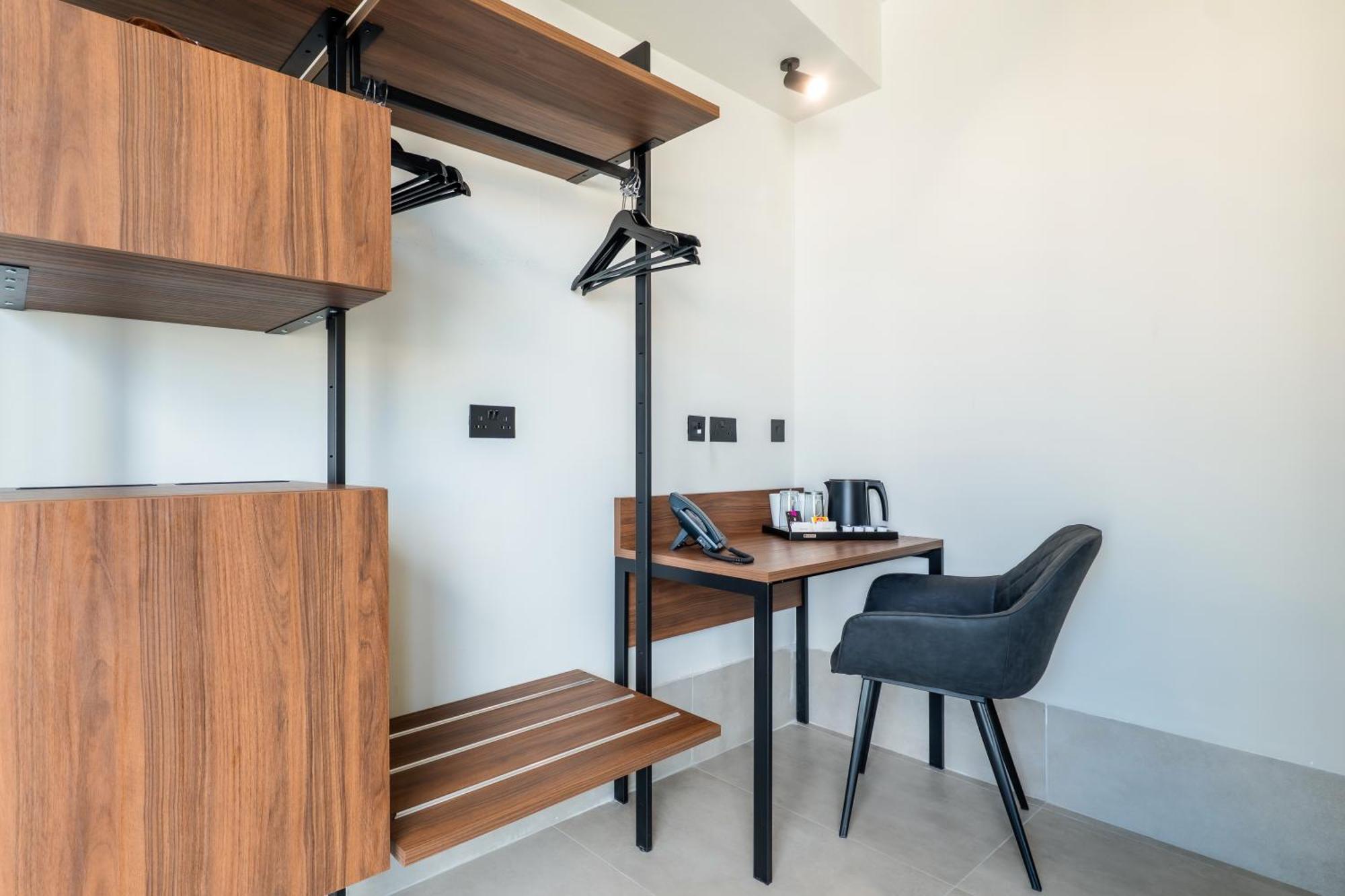 Onyx Hotel 3*