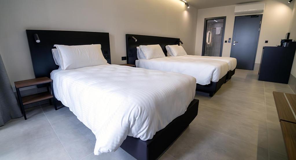 Onyx Hotel 3*